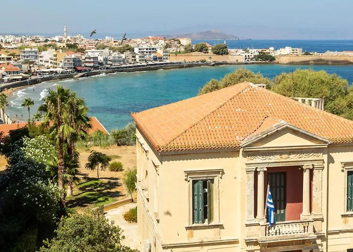 Central Luxurious Apartment With Sea View!